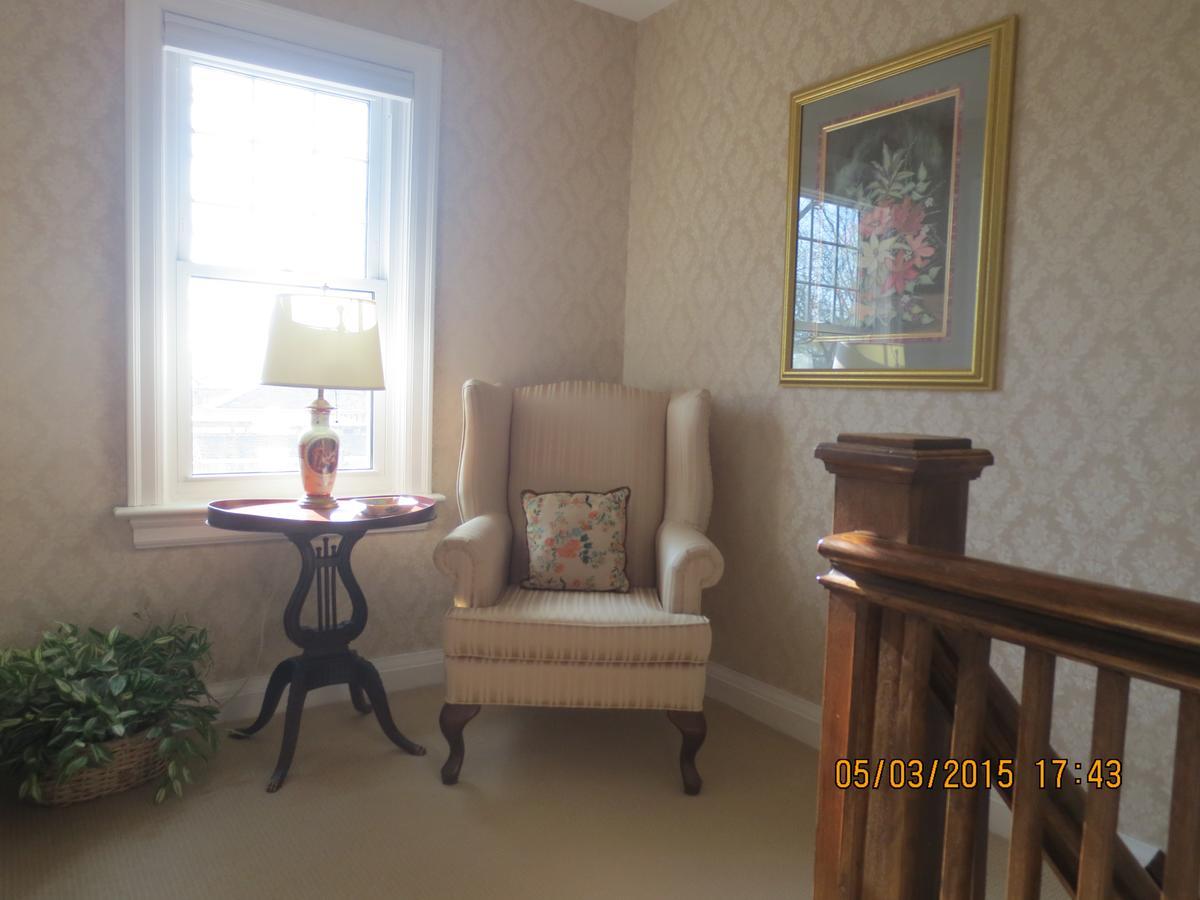 Robinsong Bed & Breakfast Thorold Eksteriør bilde