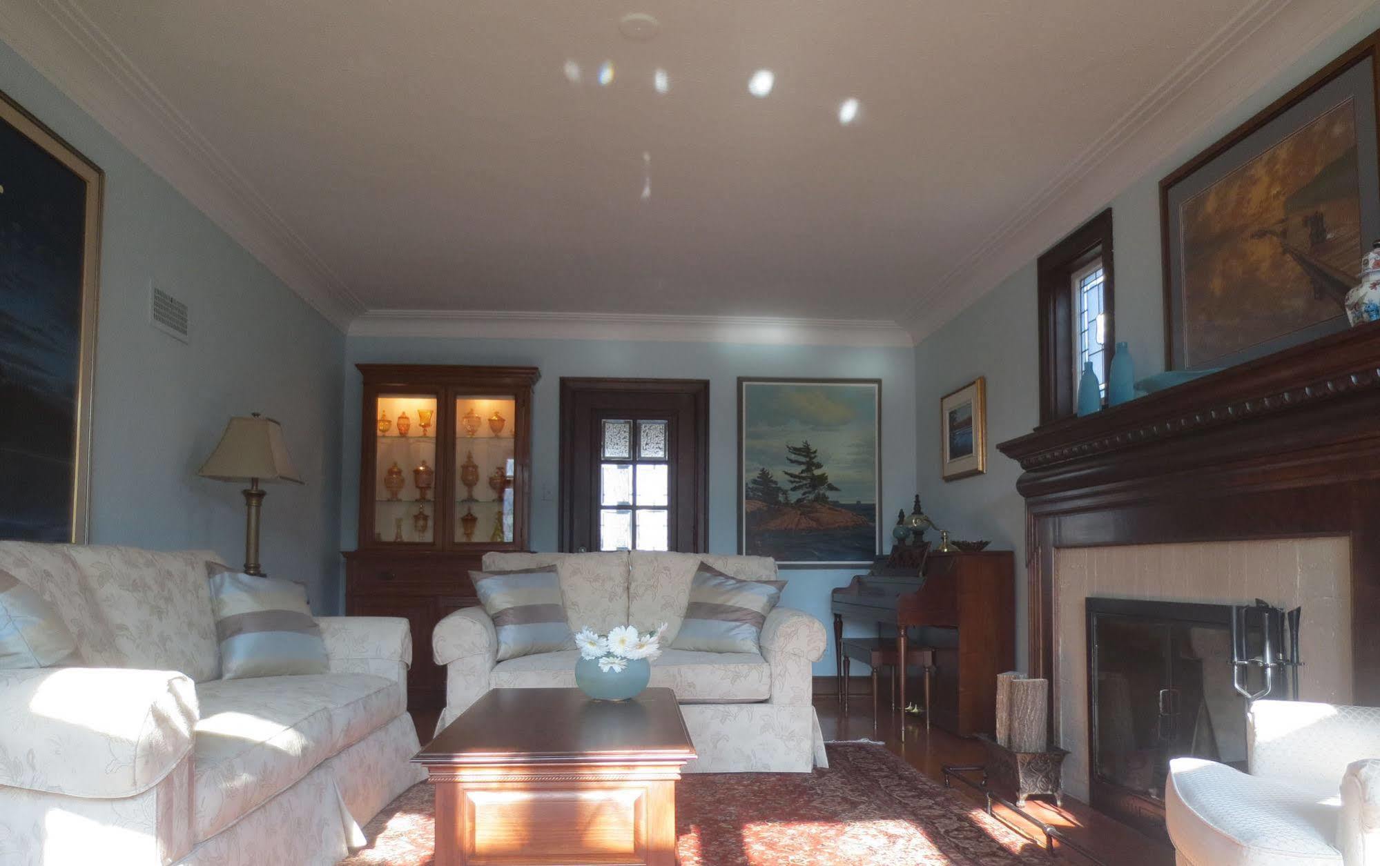 Robinsong Bed & Breakfast Thorold Eksteriør bilde