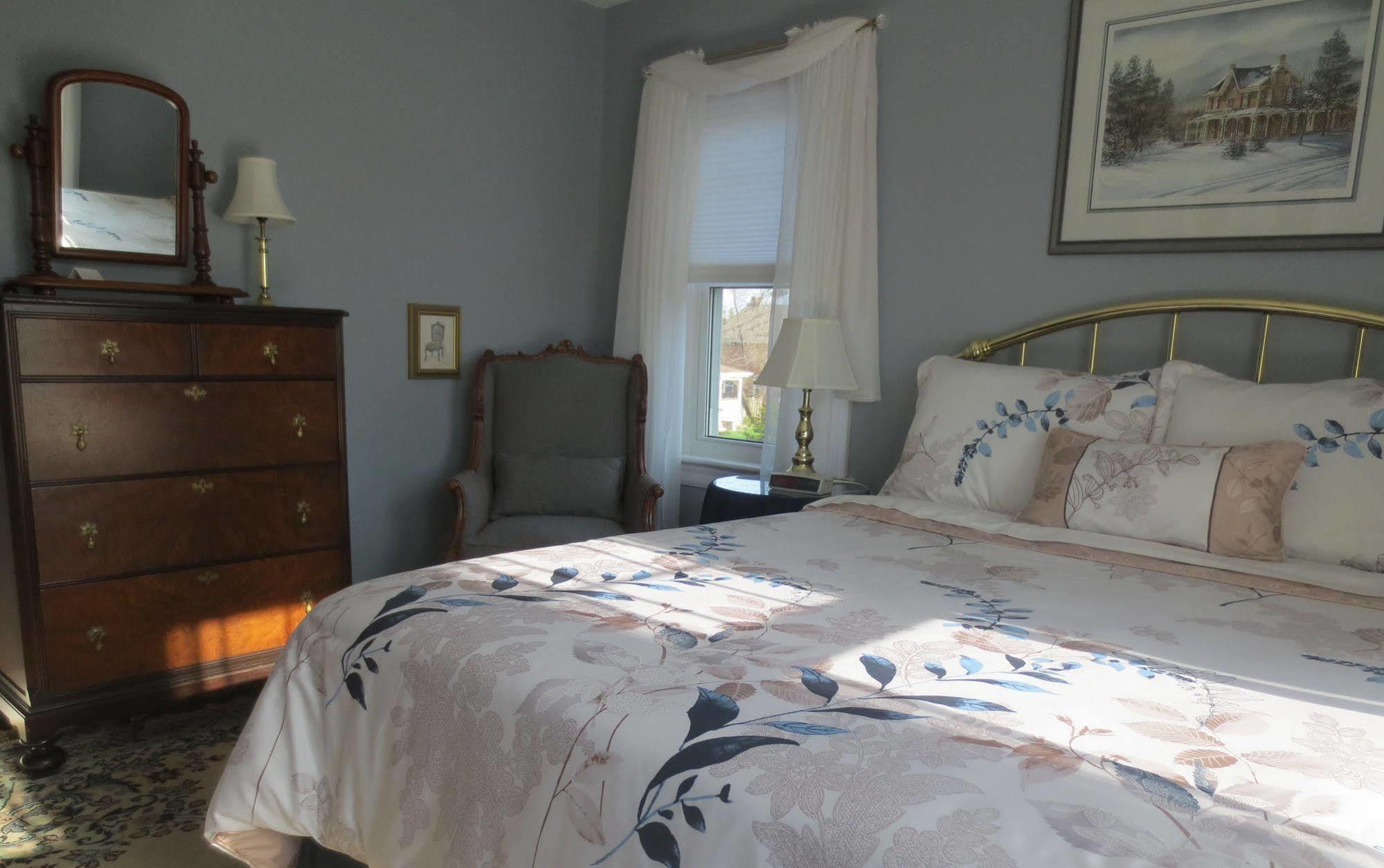 Robinsong Bed & Breakfast Thorold Eksteriør bilde