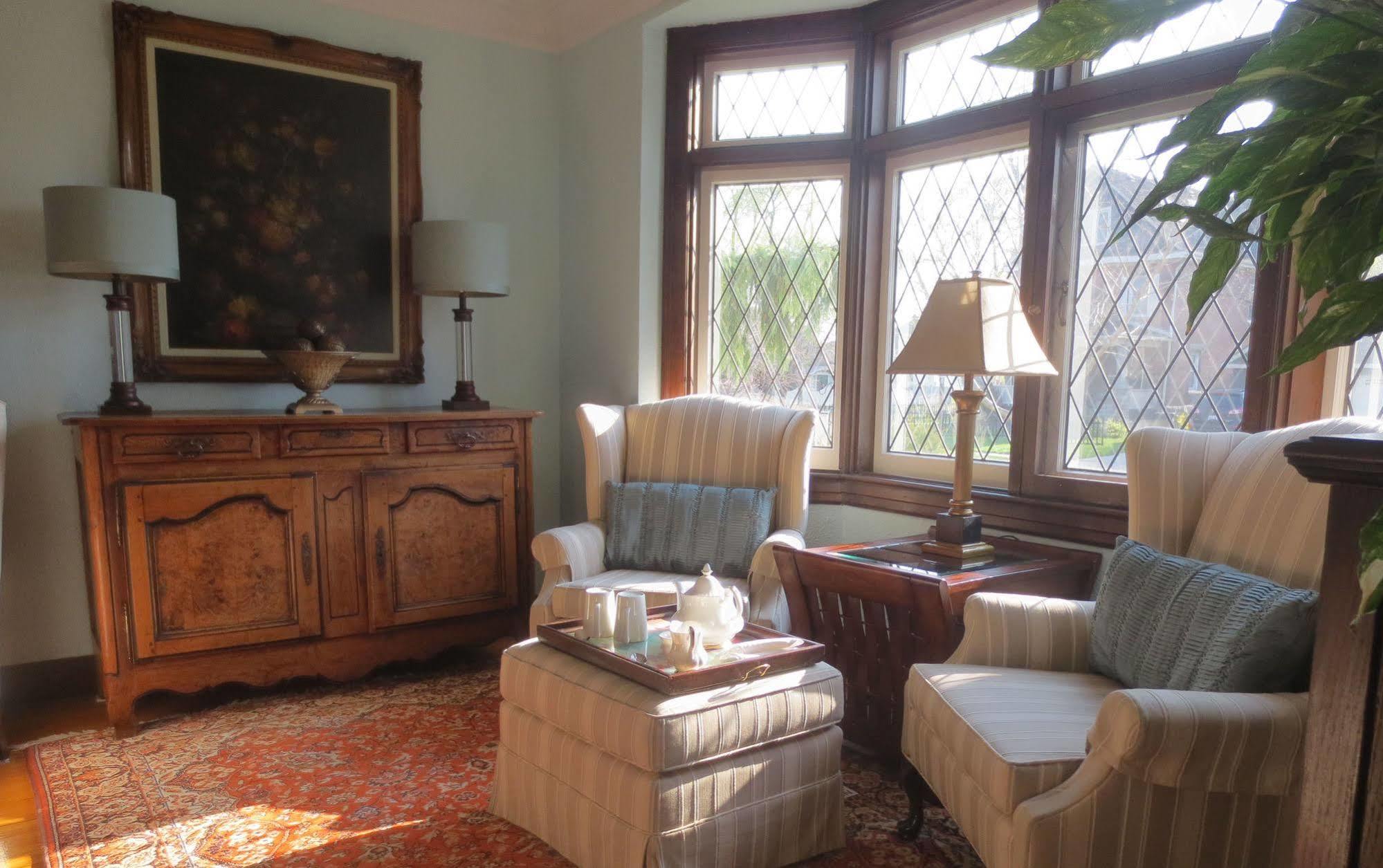 Robinsong Bed & Breakfast Thorold Eksteriør bilde